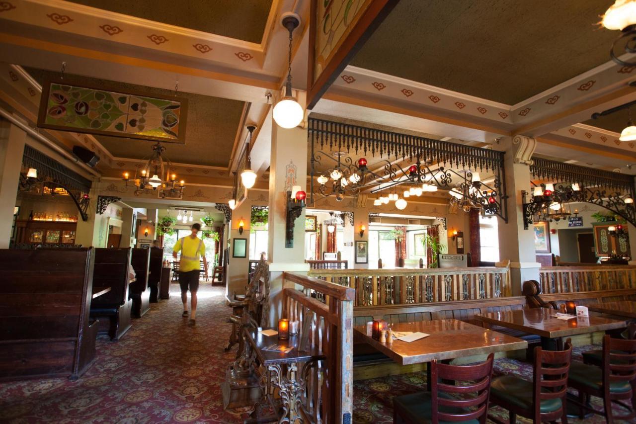 Mcmenamins Grand Lodge Forest Grove Kültér fotó