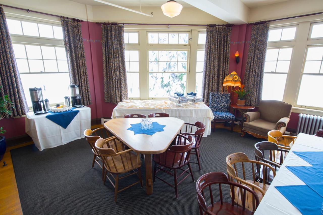 Mcmenamins Grand Lodge Forest Grove Kültér fotó