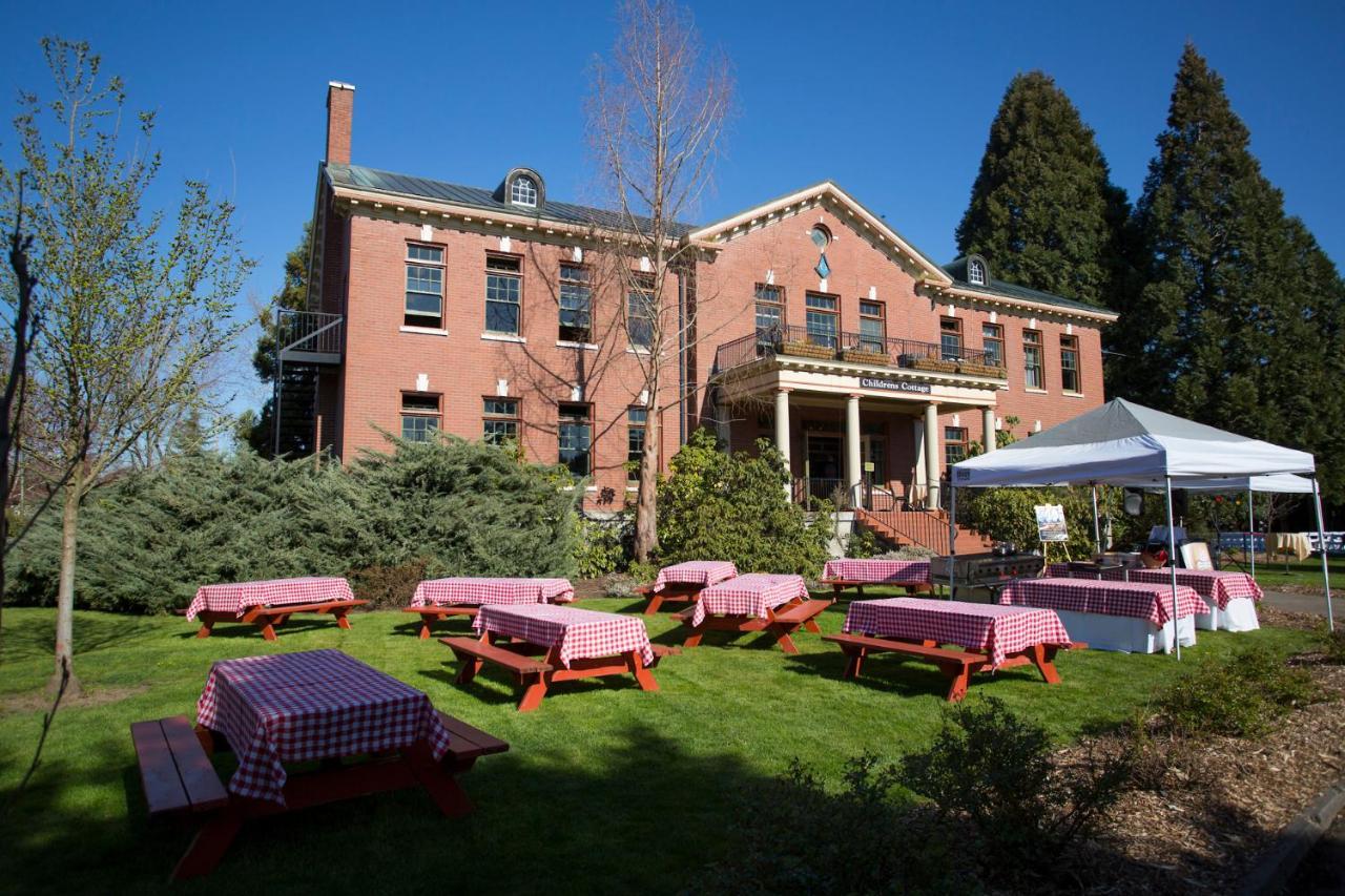 Mcmenamins Grand Lodge Forest Grove Kültér fotó